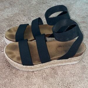 Platform Steve Madden sandals